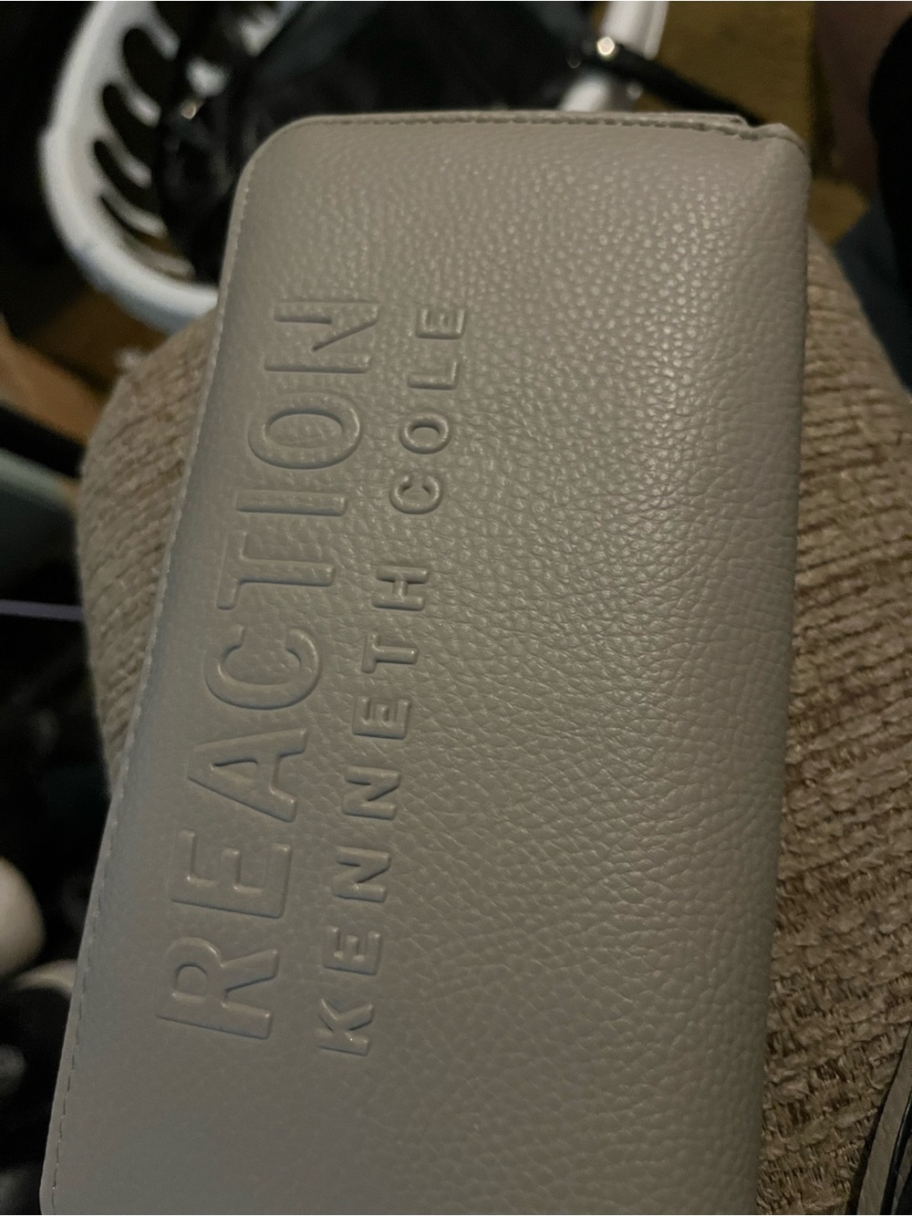 Kenneth Cole Reaction Light Gray Pebbled Zip Wallet